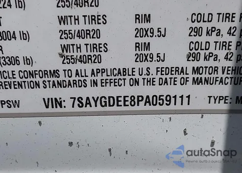 2023 Tesla Model Y Awd/Long Range Dual Motor All-Wheel Drive z USA, uszkodzony, nr VIN 7SAYGDEE8PA059111